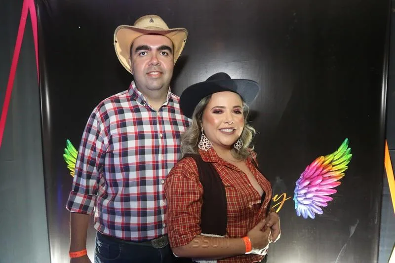 Anderson Veras e Emanuele Barros