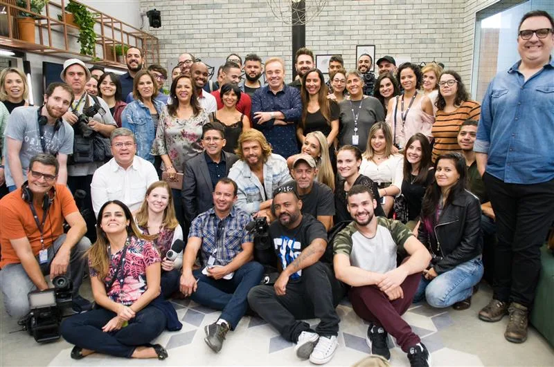 Gugu Liberato e equipe