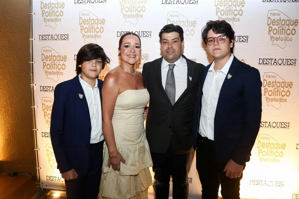 Bernardo, Sheslyda, Leonardo Farias e Leonardo Filho