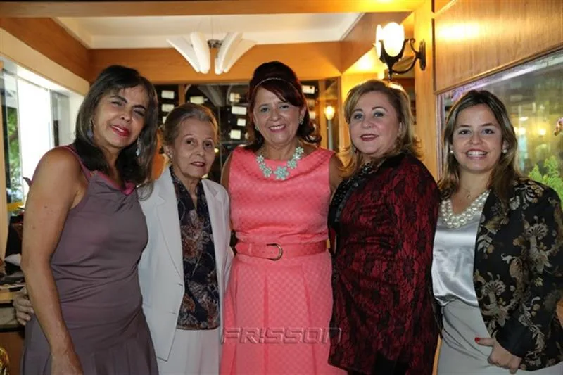 Selma Cabral, Margarida Borges, Fátima Duarte, Marcia Castro e Camila Borges