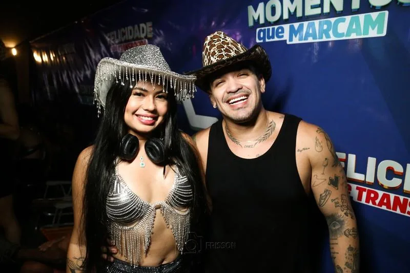 Carly Morais e Thiago Firmino
