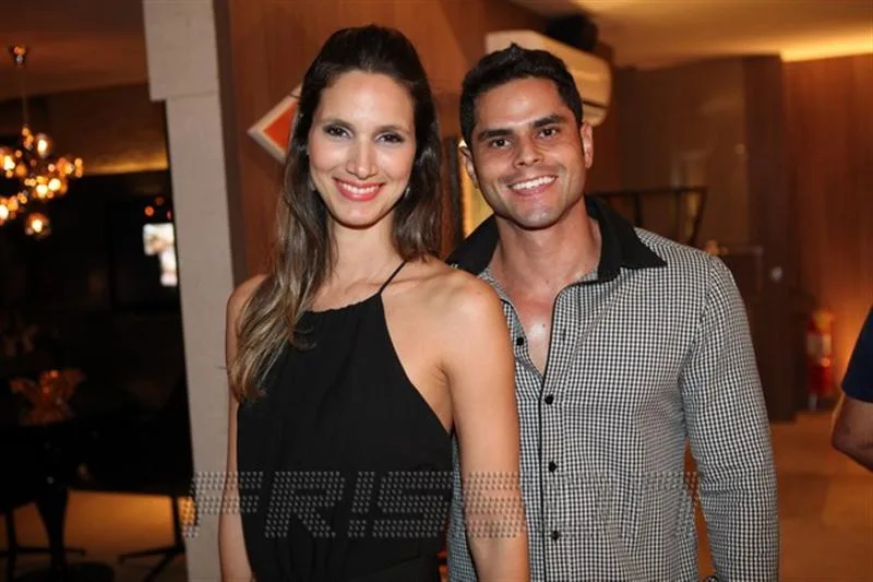 Bruna Navarro e Eduardo Mourao