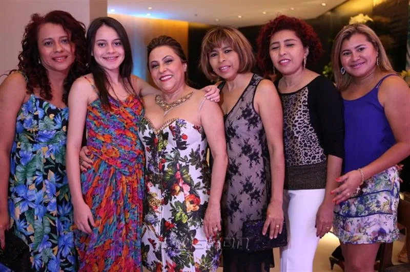Auricélia, Marina Pereira, Maria Iracema Ramos, Nair, Sandra e Cristiane Pereira