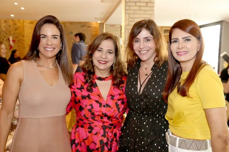 Ana Virginia Martins, Martinha Assunção, Cristiane Faria e Lorena Pouchain