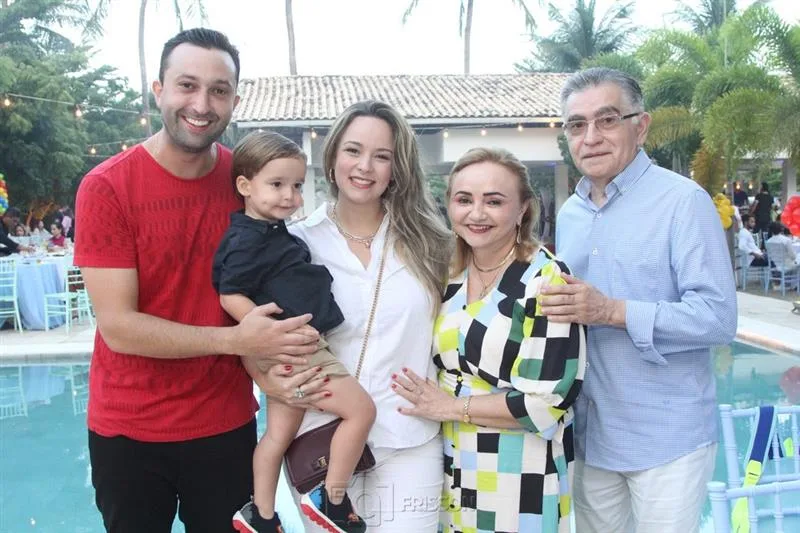 Arthur, Antônio, Justine Eleutério, Eliane Novaes e Suetônio Mota