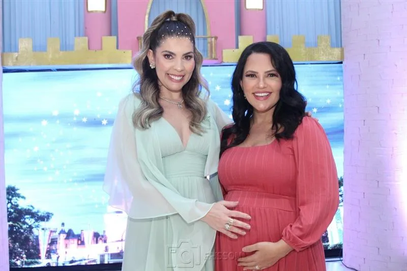 Aline Morais e Luciana Ribeiro