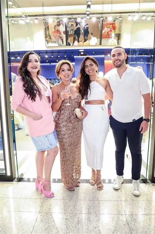 Ariadna Moura, Marcia Rasch, Priscila Mendes e João Vitor Rasch