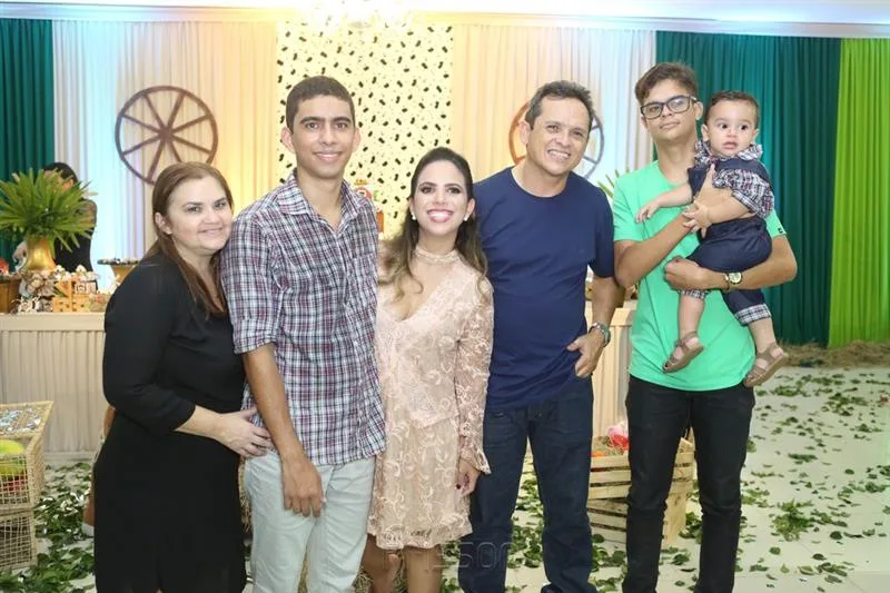 Ana Claudia Pereira, Ícaro, Bárbara Soares, Dennys, Nicolas Paz e Benício Soares