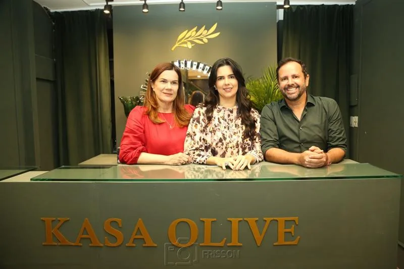Beth, Priscila Sá e Tony Oliveira