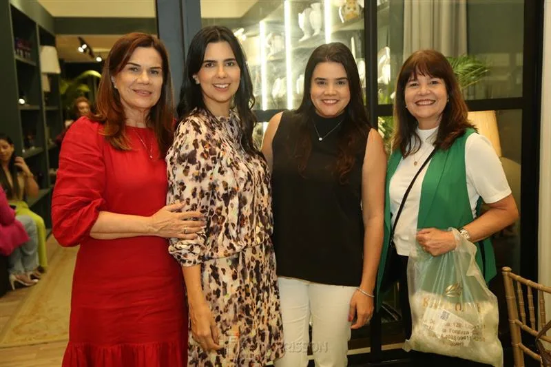 Beth, Priscila Sá, Priscila Leal e Suzy Feitosa