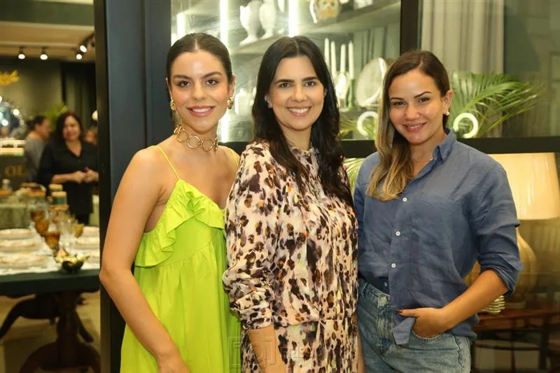 Camila Nogueira, Priscila Sa e Charly Clouser