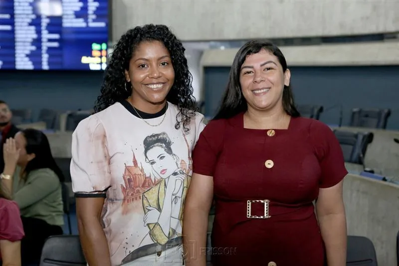 Alana Cardoso e Gabriela Sousa