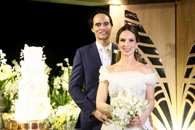 Aristófanes Canamary Jr e Lívia Cristina Rios