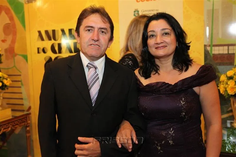 Adail Júnior e Jamille Almeida