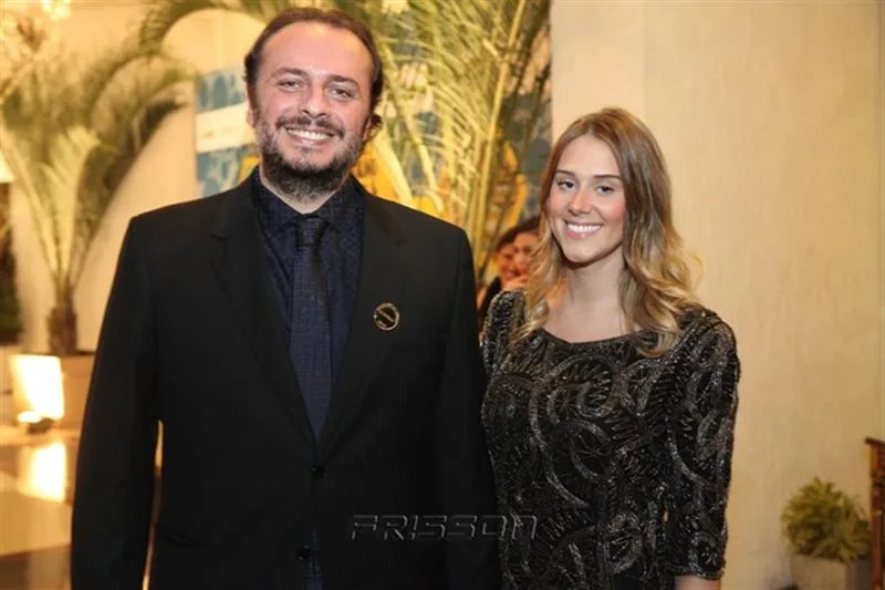 Adriano Nogueira e Bruna Polli