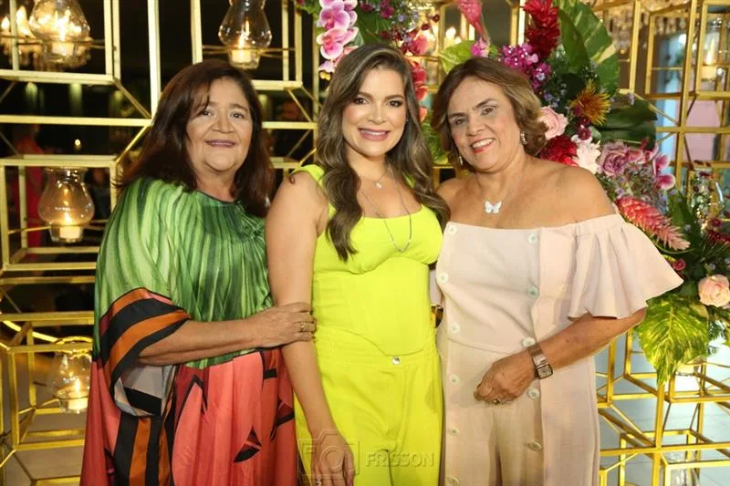 Clésia Araújo, Kamila Monteiro e Ana Cecília Araújo