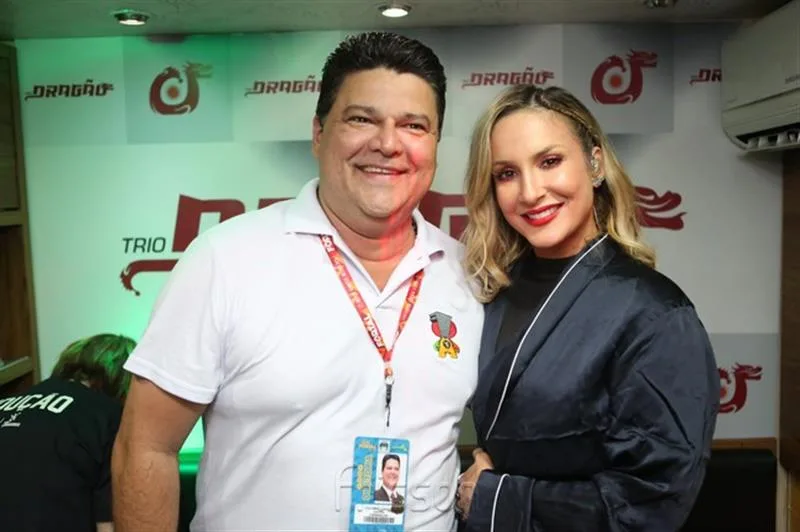 Colombo Cialdini e Claudia Leitte