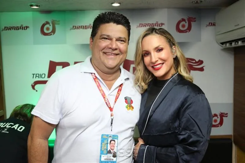 Colombo Cialdini e Claudia Leitte
