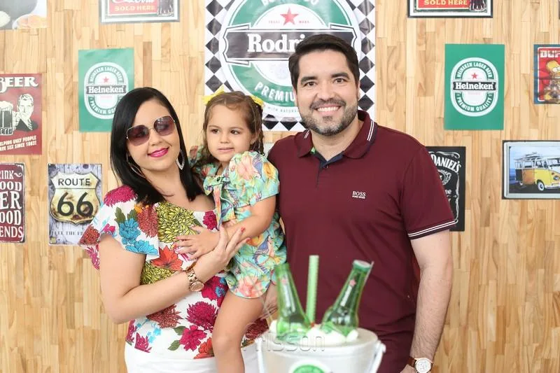Andressa e Alessandra Aguiar e Rodrigo Portela