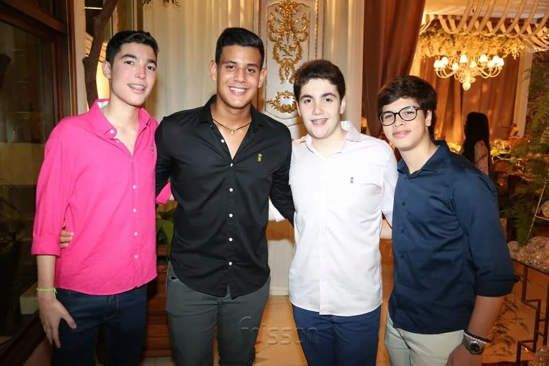 15 Anos de Ana Carolina Araújo Falcão