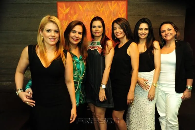 Leticia Studart, Martinha Assunção, Lorena Pouchain, Suzane Farias, Heloisa Sarubbi e Olga Costa