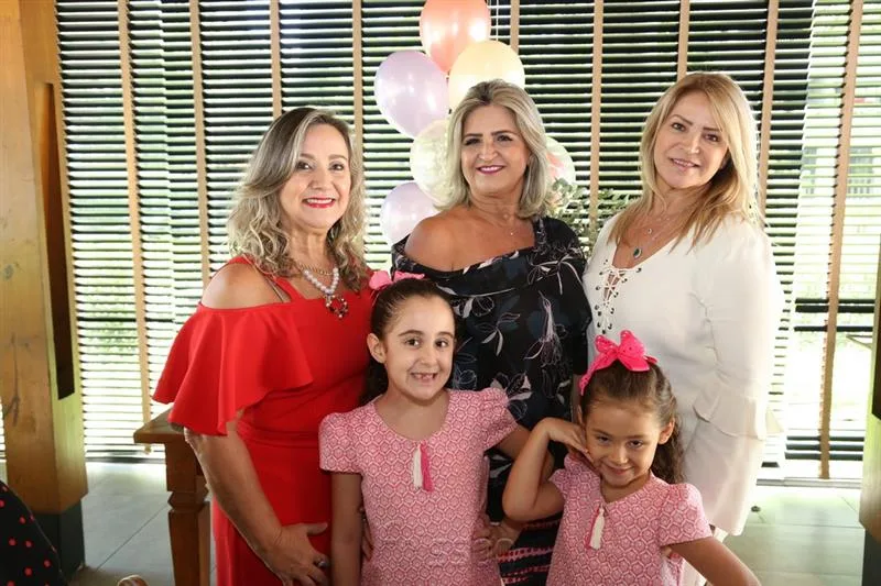 Anne Menezes, Amélia Bastos, Ângela Santana, Leticia Loureiro, Gaby Leitão