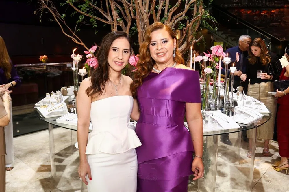 Carol e Camila Ximenes