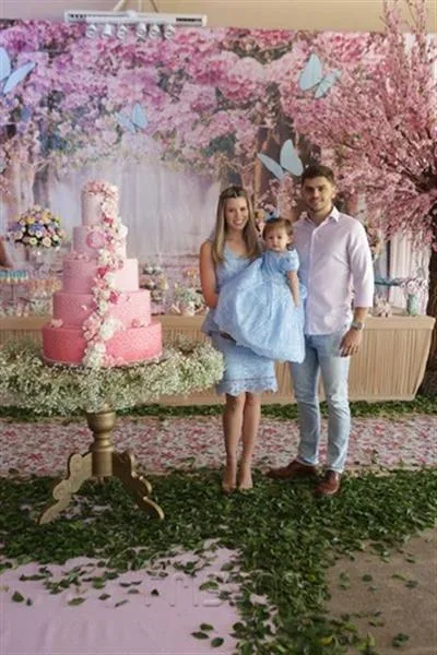 Isabela Franklin, Liv e Ivan Bezerra