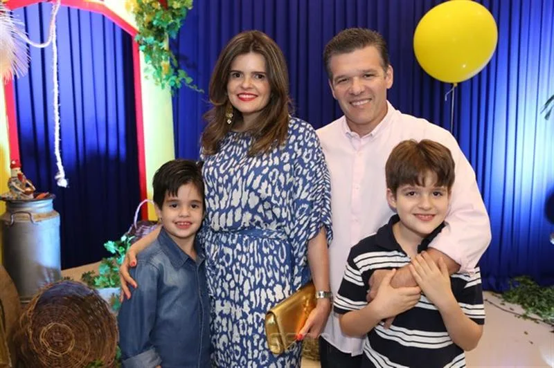 Cristiane, Ferruccio Feitosa e Filho