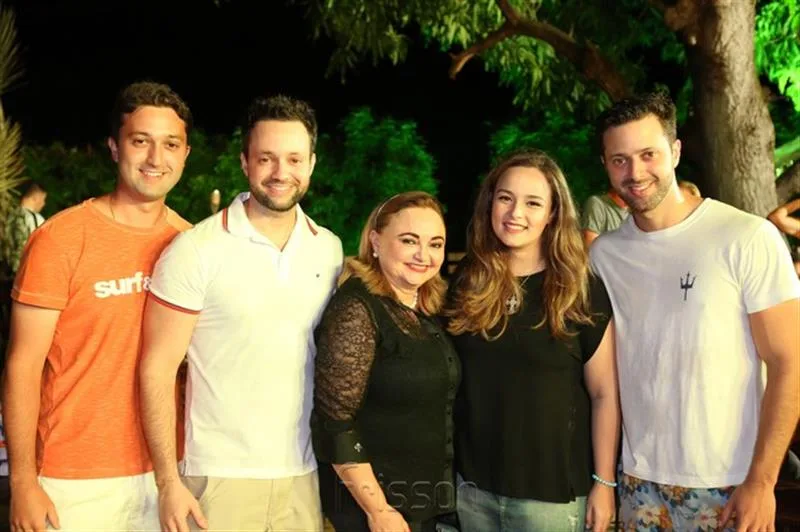 Arthur, Mario Eleutério, Eliane Novaes, Justine Queiroz e Daniel Eleutério