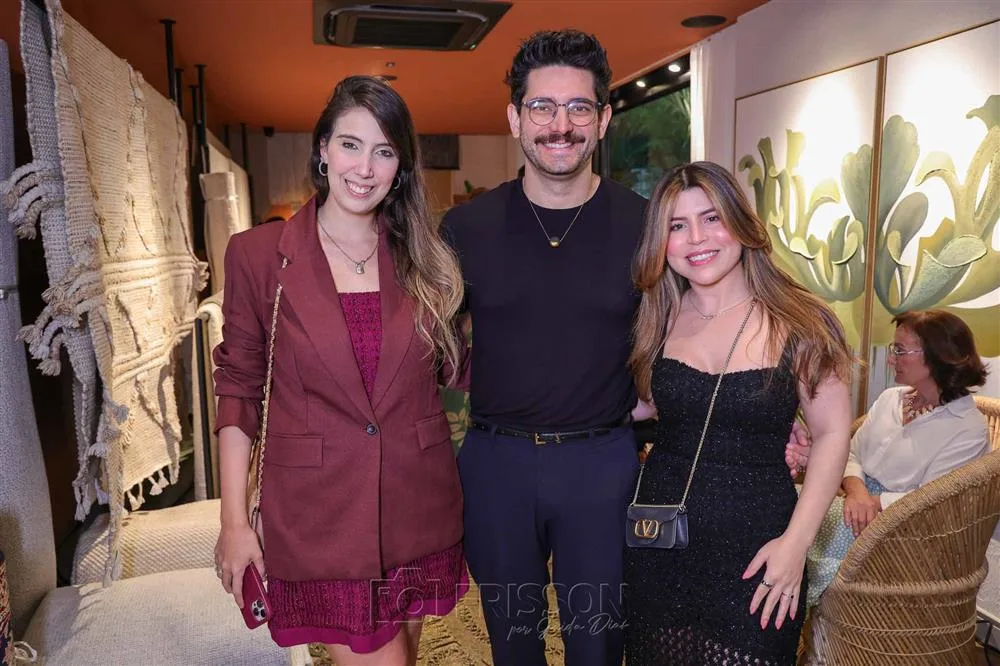 Amanda, Leo Rodrigues e Dandara Furtado