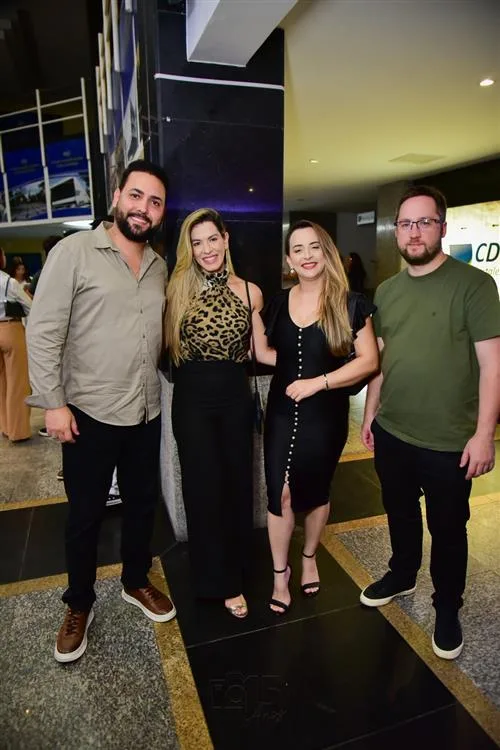 Alvaro Bozada, Elenizia Nogueira, Hosana Lima e Luca Magnane