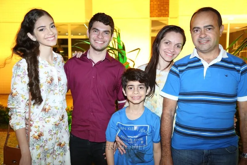Entrega do East Tower Residence