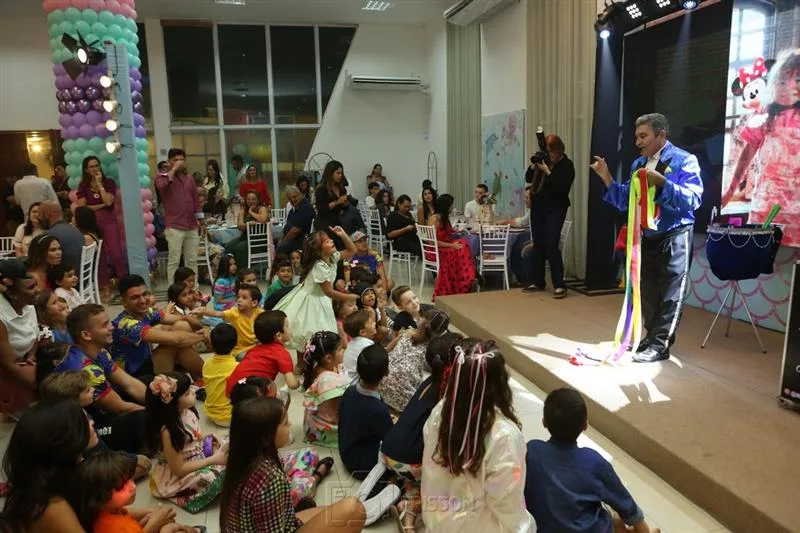 Animação Aniversário Lívia Melo