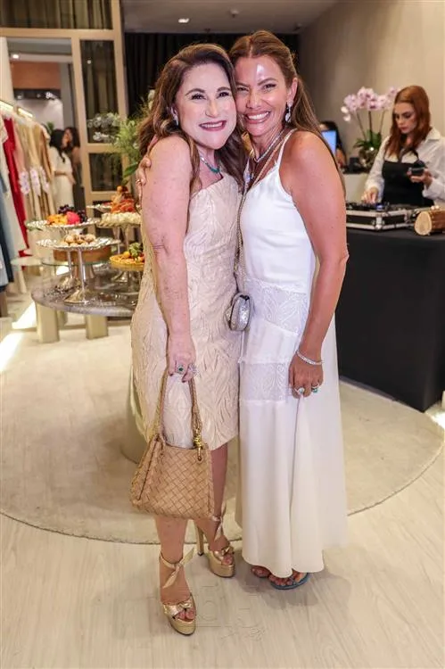 Ana Paula Aguiar e Vanessa Almada