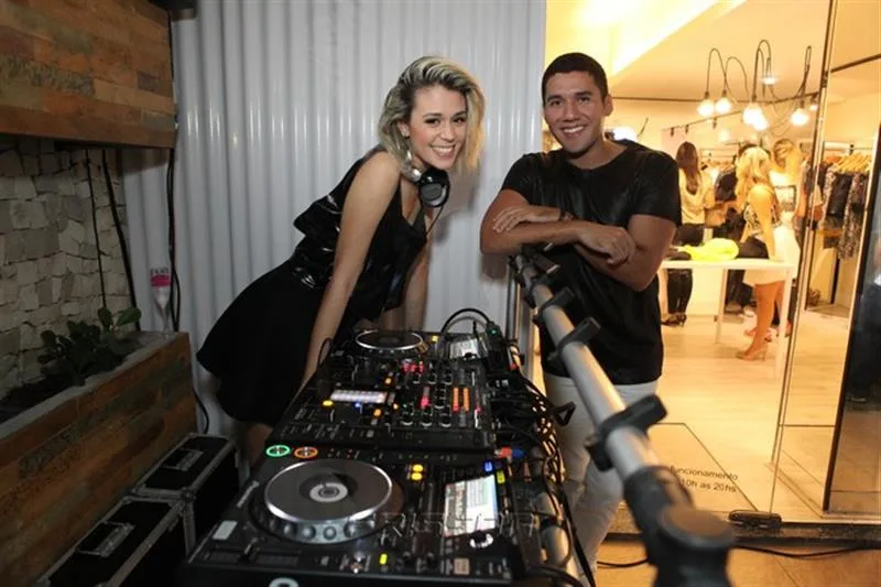 Dj Suely Evans e Iury Costa