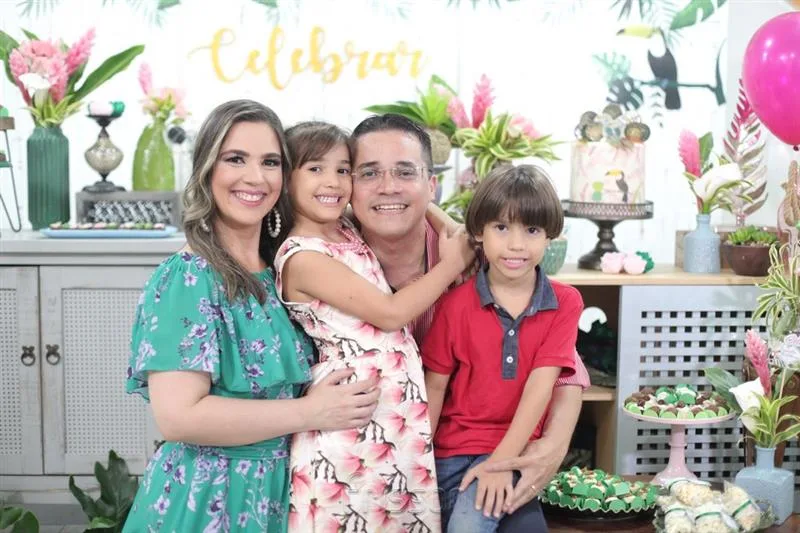 Priscila, Barbara, Gustavo e Gabriel Lopes