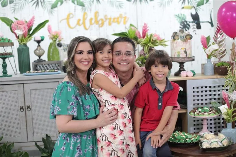 Priscila, Barbara, Gustavo e Gabriel Lopes