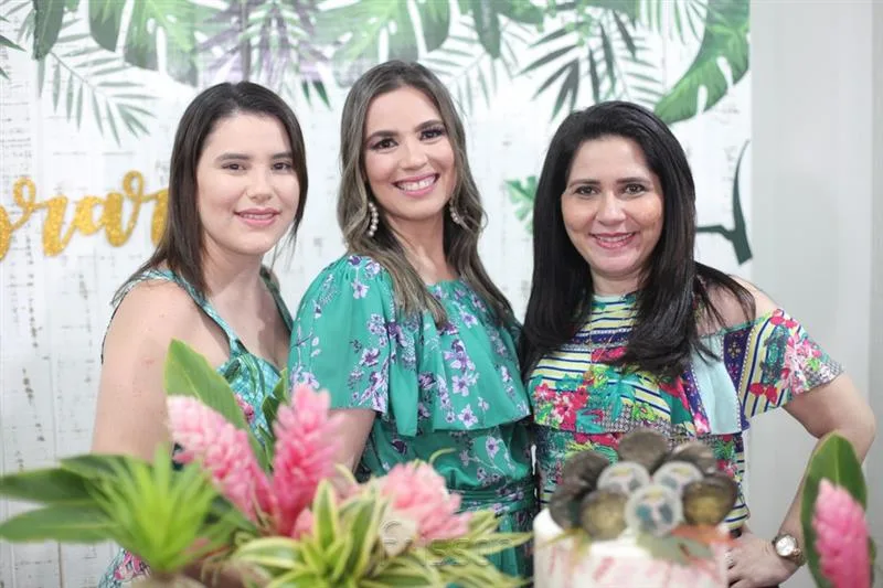 Carol Ribeiro, Priscila Brasileiro e May Medeiros