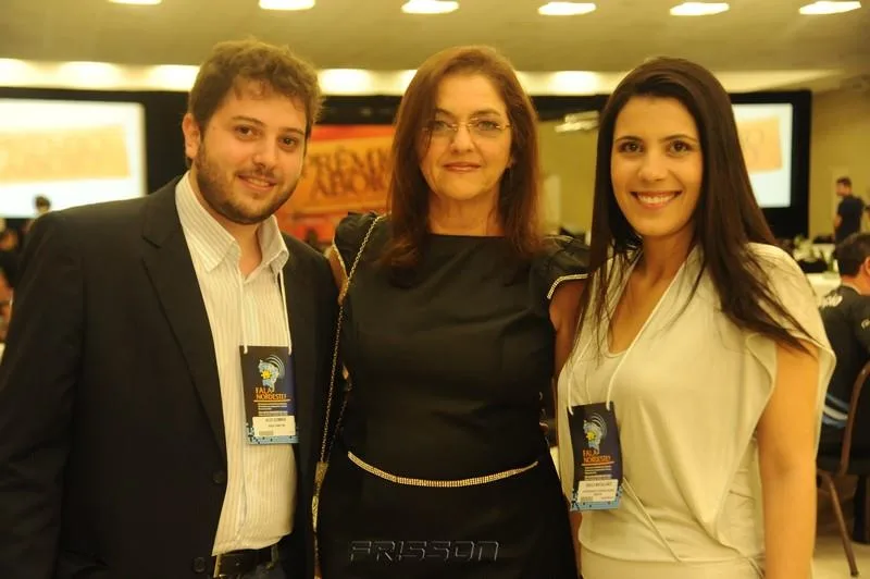 Alex e Carmem Azulai e Sheila Magalhães