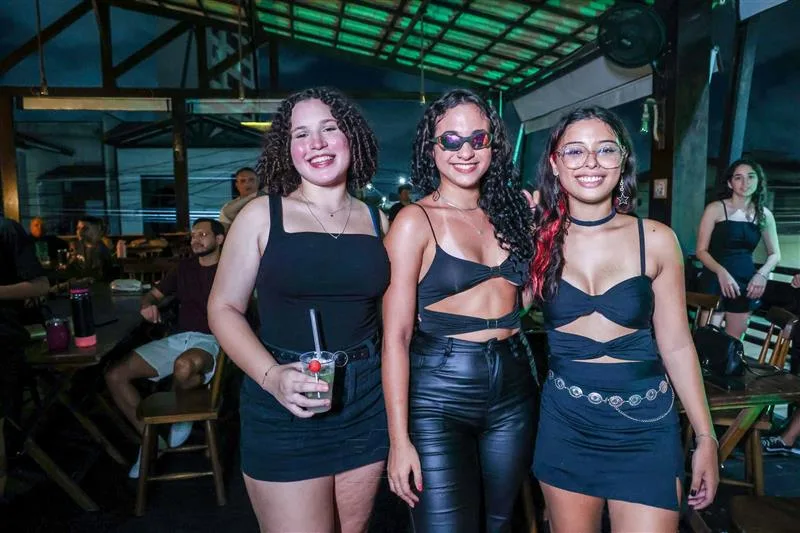 Sabrina, Mariana Melo e Giovanna Oliveira