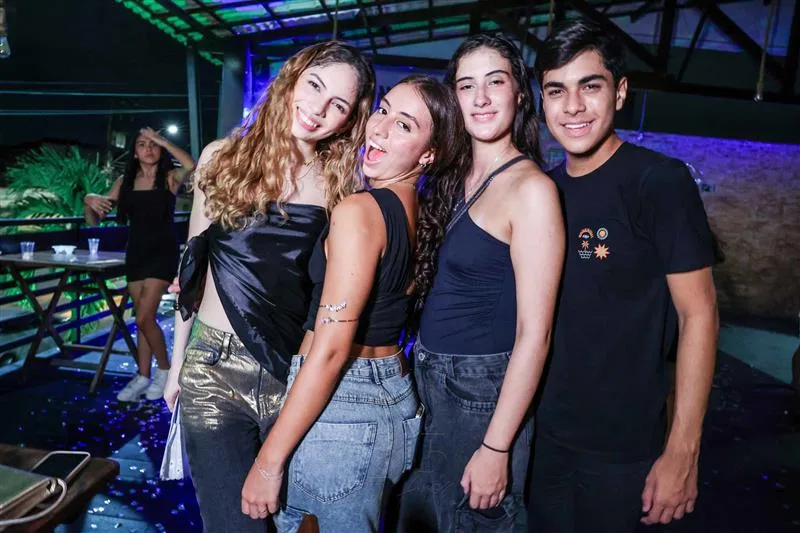 Maria Clara, Mauricio, Tuanny holanda, Laura Xavier e Diogo Leite