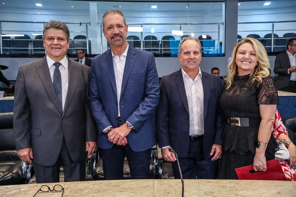 Colombo Cialdini, Régis Medeiros, Andre e Estela Pavan