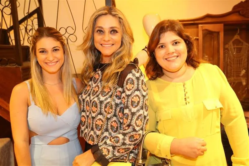 Bruna, Célia Magalhães e Gisela Vieira