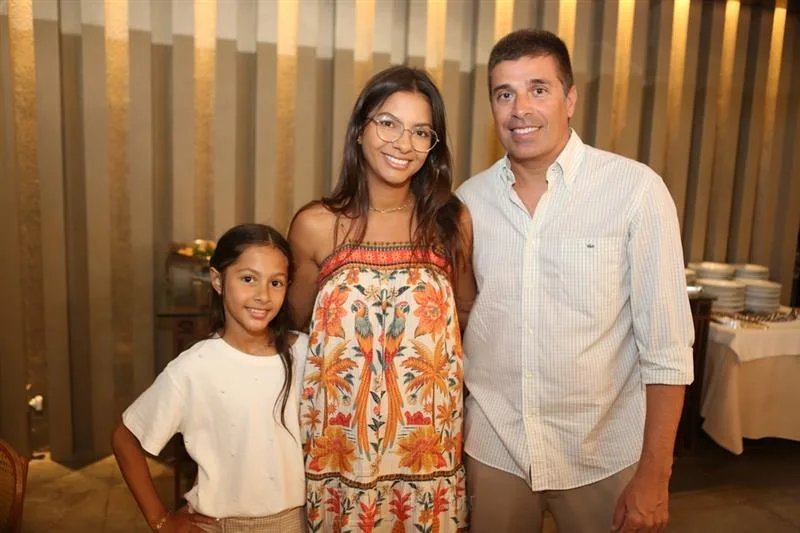 Anna Julya, Jahylanne Martorano e Alexandre Martorano