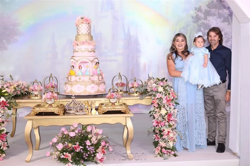 Ana, Mariana e Rodrigo Lima
