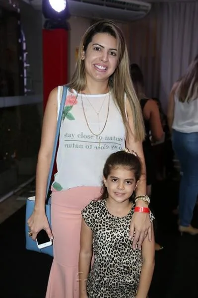 Danielle e Yasmim Feitosa