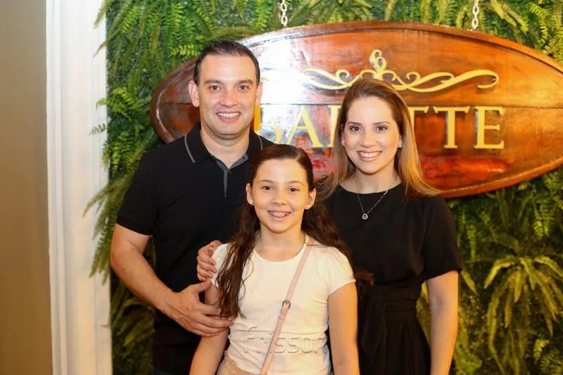 Ana Beatriz, Leandro e Ana Carolina Dias