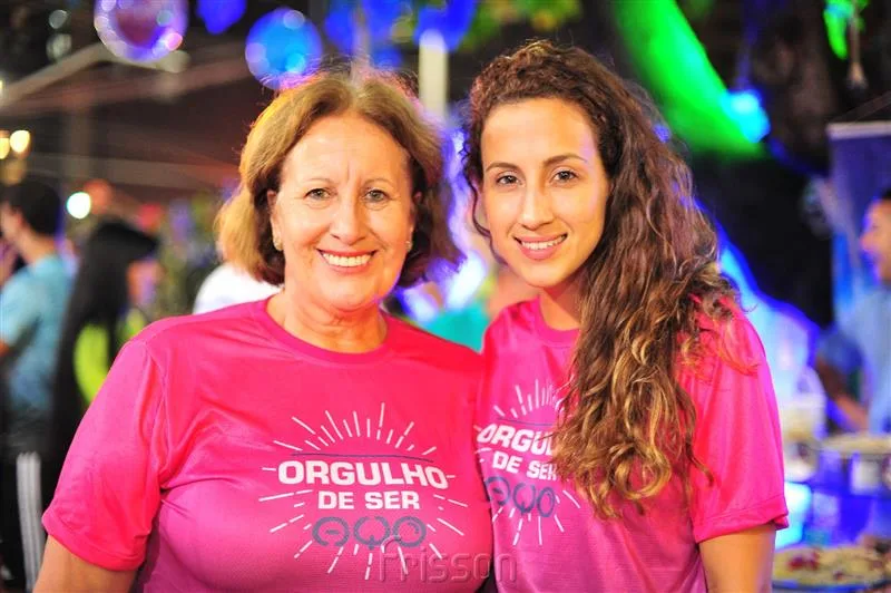 Annette de Castro e Sasha Reeves