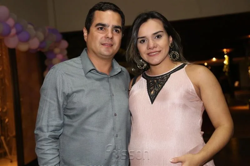 Adriano Santos e Raquel Feitosa